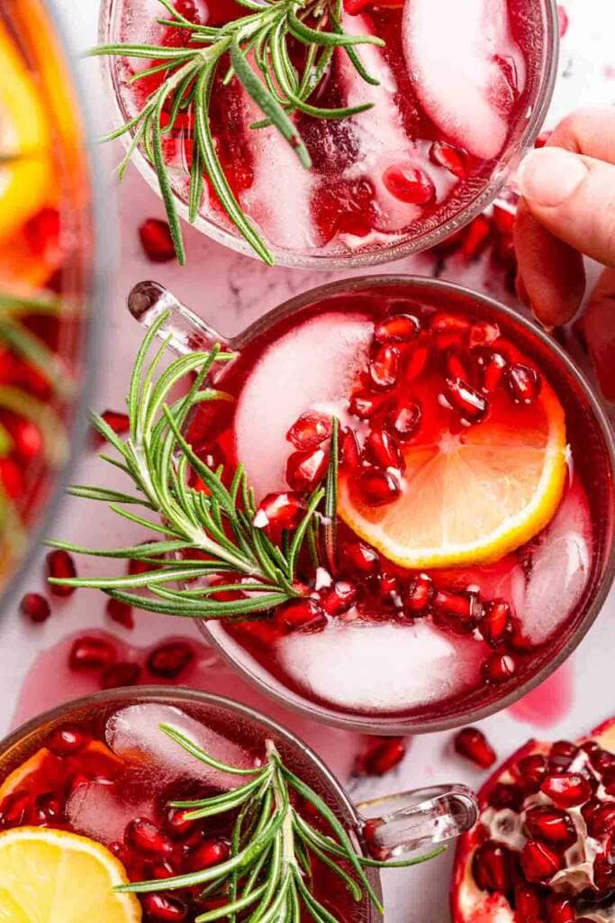 Pomegranate-cranberry-punch-in-cup
